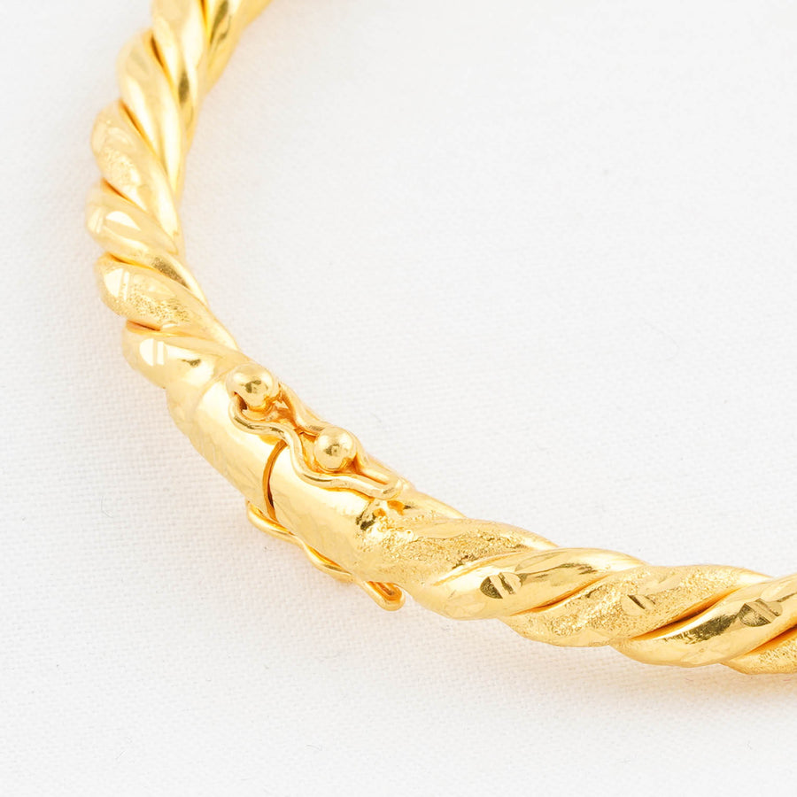 Bangle Pintal